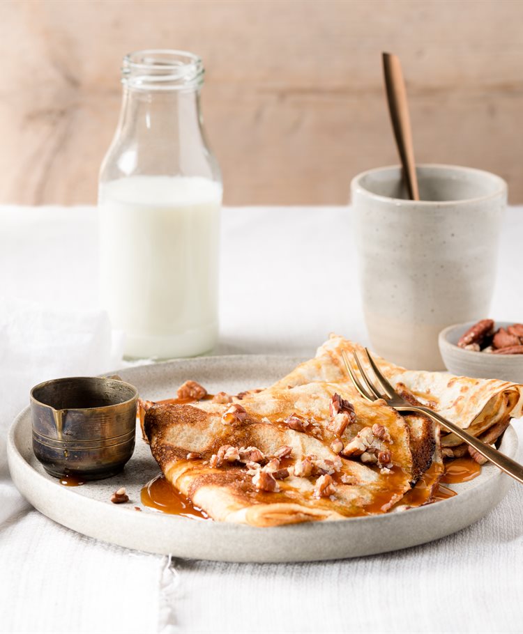 Crêpes au caramel et noix